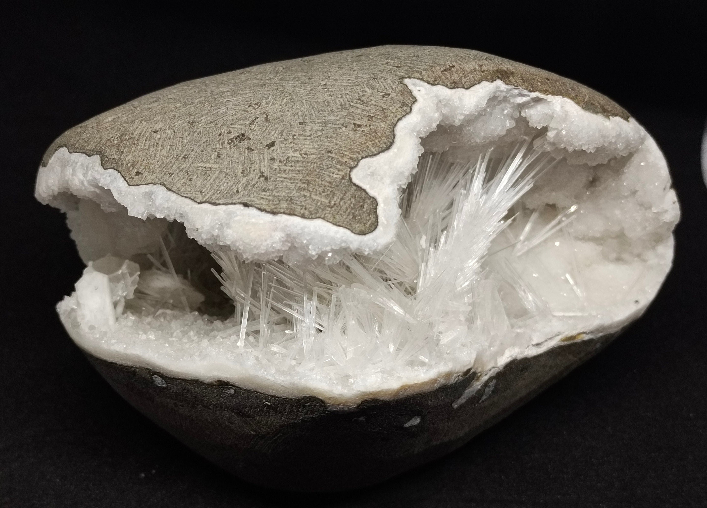 Natural Scolecite Flower Geode: Rare Crystal Cluster, India Origin Natural Scolecite Flower Geode: Rare Crystal Cluster, India Origin