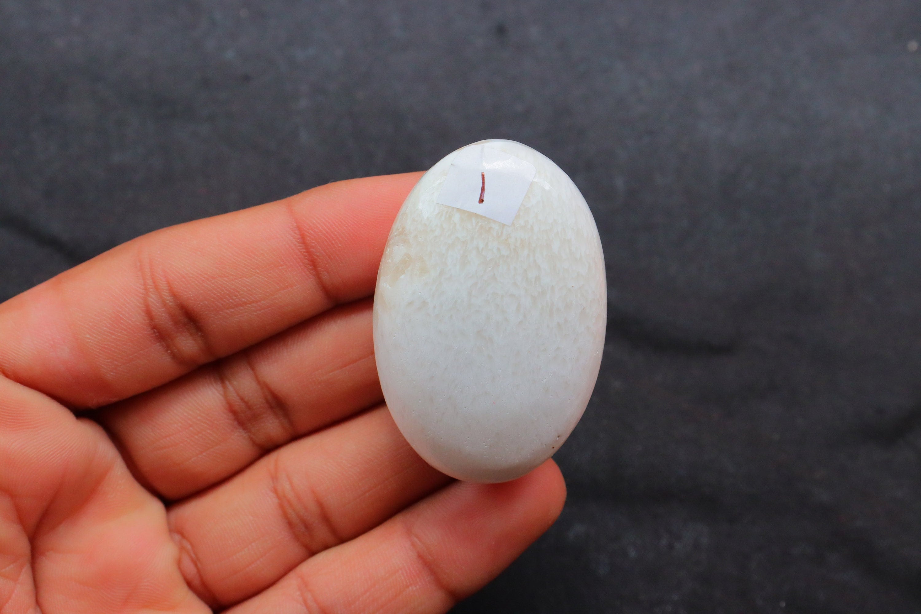 Small Size Scolecite Palm Stone, Scolecite Piece, Scolecite Palmstone Scolecite Stone, Calming Stone Meditation Stone, Scolecite Heart Stone