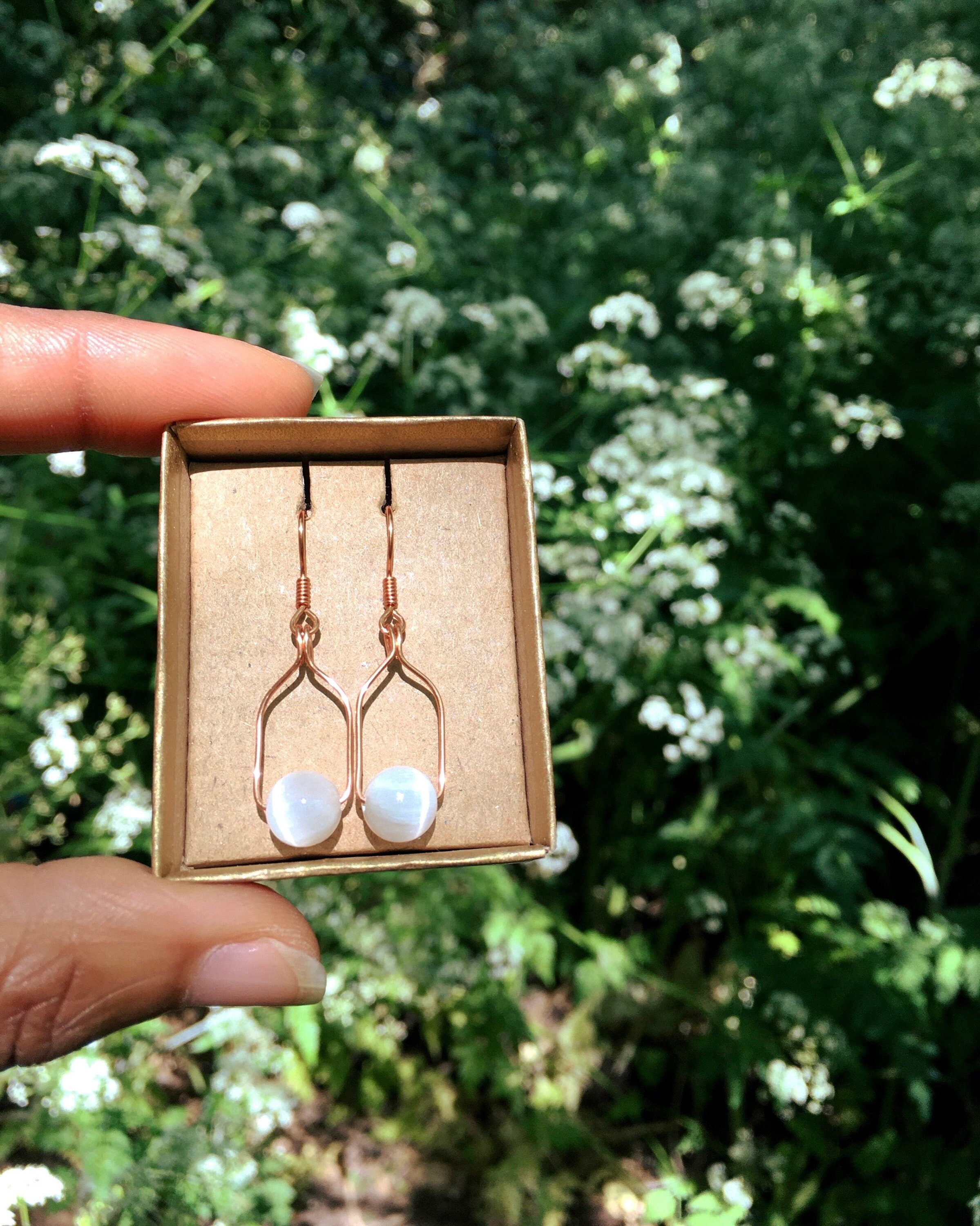 Selenite Copper Earrings: Elegant Jewelry Gifts Selenite Copper Earrings: Elegant Jewelry Gifts