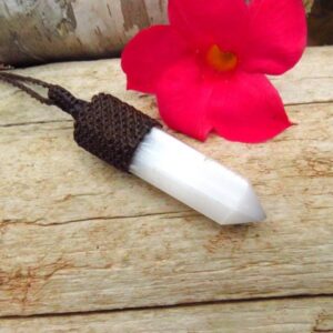 Gifts for her, Selenite crystal necklace, selenite macrame necklace, macrame jewelry, selenite healing properties, white crystal necklace Gifts for her, Selenite crystal necklace, selenite macrame necklace, macrame jewelry, selenite healing properties, white crystal necklace
