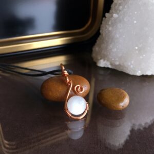 Selenite Pendant Necklace: Minimalist Jewelry, Jewellery Gifts