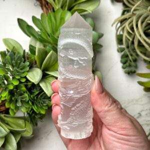 Selenite Dragon Point | 134g | - (polished Clear Crystal Tower, Crown Chakra, Healing Stone, Balance)