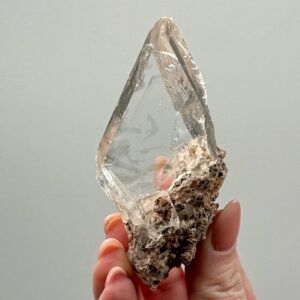 Selenite On Limonitic Matrix , 85g , - #4 (raw White Clear Crystal Specimen, Crown Chakra, Intuition) Selenite On Limonitic Matrix , 85g , - #4 (raw White Clear Crystal Specimen, Crown Chakra, Intuition)