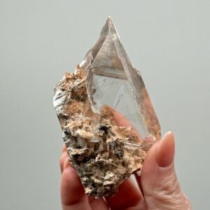 Selenite On Limonitic Matrix , 106g , - #3 (raw White Clear Crystal Specimen, Crown Chakra, Intuition) Selenite On Limonitic Matrix , 106g , - #3 (raw White Clear Crystal Specimen, Crown Chakra, Intuition)