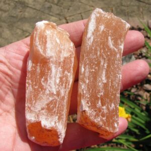 Rough Orange Selenite Crystal Rods to Promote Positive Dreams, Raw Peach Satin Spar Stone Sticks, Healing and Transformation Crystal Rough Orange Selenite Crystal Rods to Promote Positive Dreams, Raw Peach Satin Spar Stone Sticks, Healing and Transformation Crystal