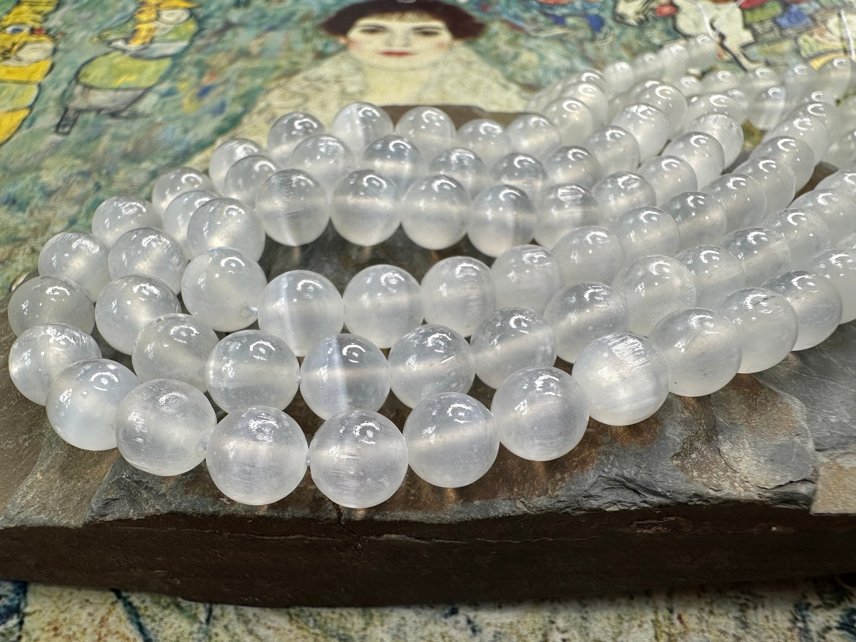 High Quality Rare Selenite Round Beads 8mm Natural Cats Eye Selenite Beads / Glowing White Clear Gemstone Beads High Quality Rare Selenite Round Beads 8mm Natural Cats Eye Selenite Beads / Glowing White Clear Gemstone Beads