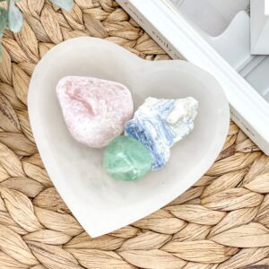 Selenite Heart Bowls: Elegant Energy Cleansing Bowls For Crystals, Jewelry, And Sacred Spaces Selenite Heart Bowls: Elegant Energy Cleansing Bowls For Crystals, Jewelry, And Sacred Spaces