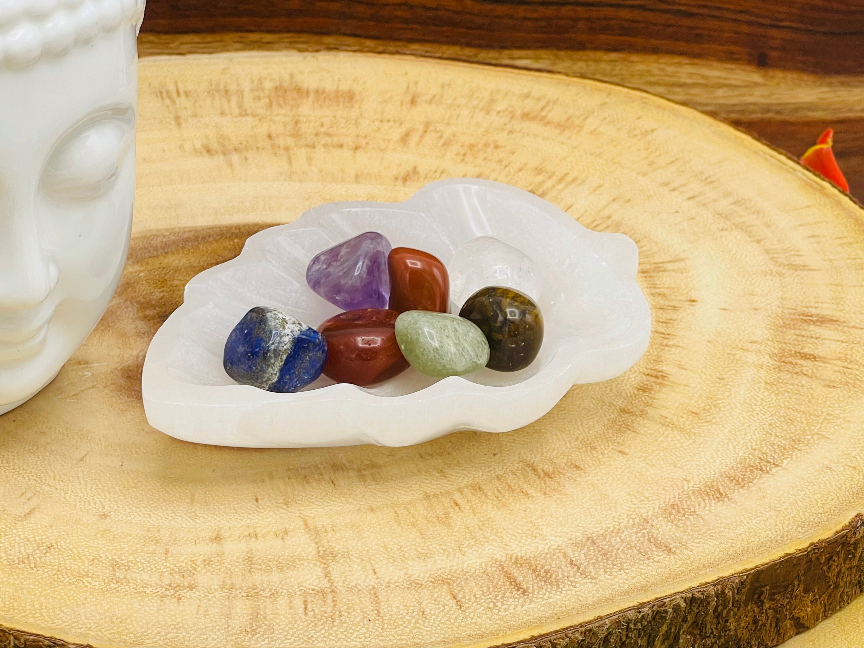 Selenite Charging Station Bowl With 7 Chakra Tumbled Stones, 10 Cm ( 4 Inch )