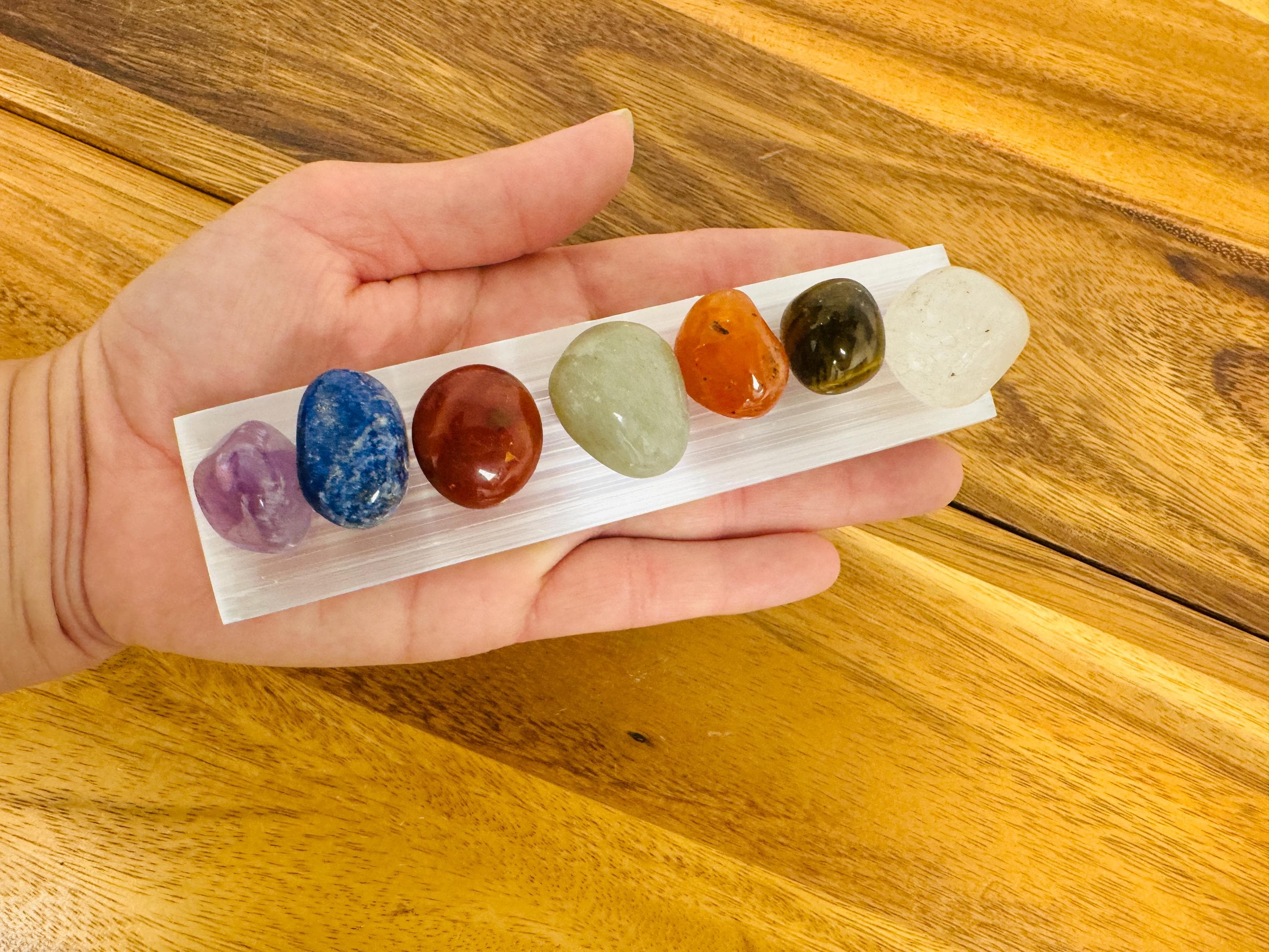 Selenite Charging Station Plate With 7 Chakra Tumbled Stones Set And Velvet Pouch, 6 Inches