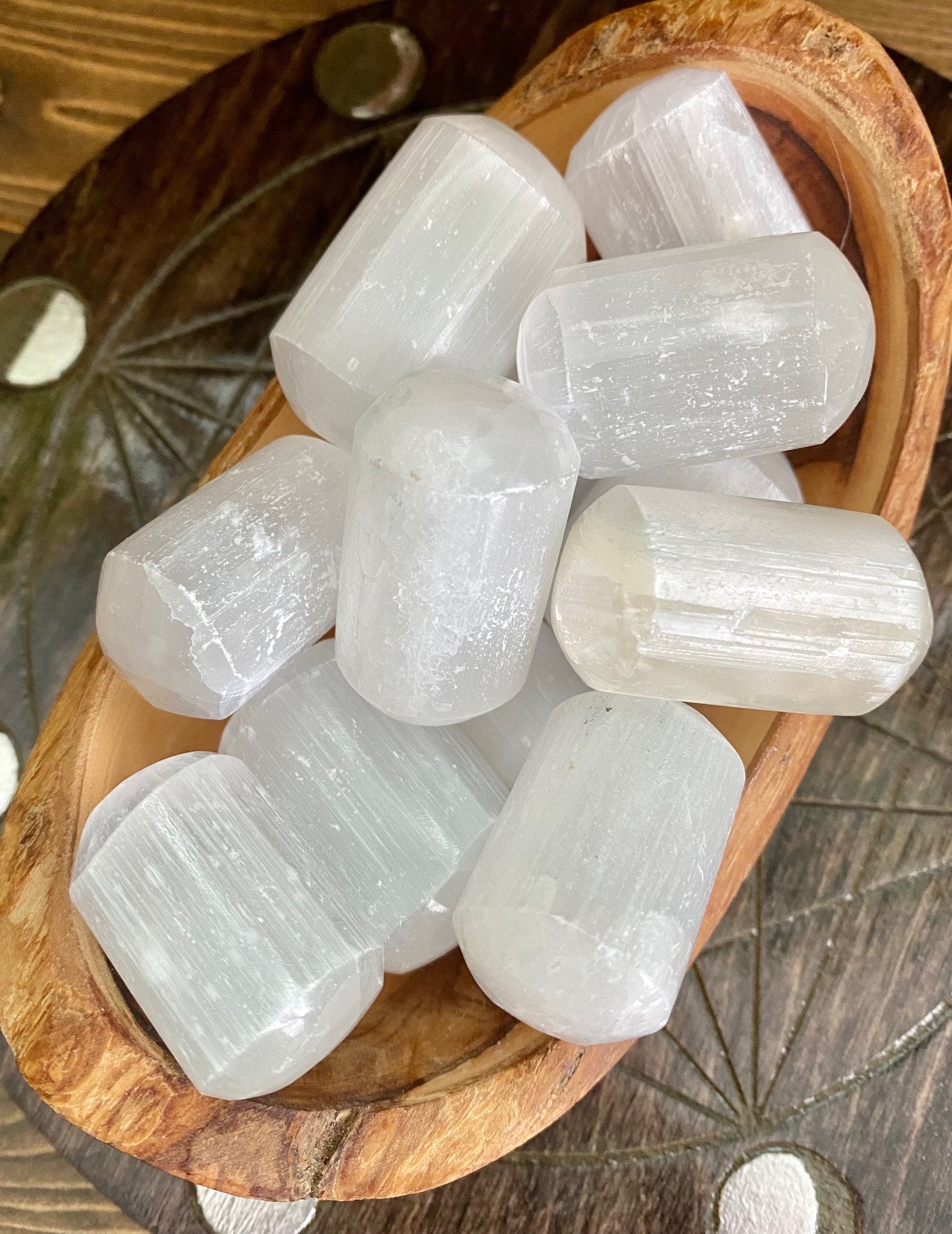 Selenite Satin Spar Tumbled Stone , Large Crystal Gemstone White Natural