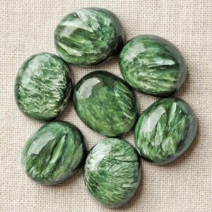 Natural Seraphinite Oval Cabochon Gemstone for Jewelry Making (AAA+) Natural Seraphinite Oval Cabochon Gemstone for Jewelry Making (AAA+)