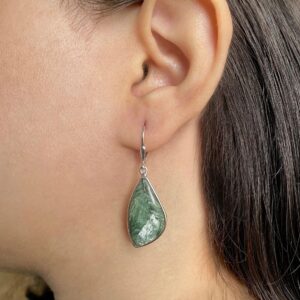 Seraphinite Leverback Earring / 925 Sterling Silver / Healing Gemstone / Gifts for her / Fancy Cab / Seraphinite Statement Earring SER-E-8. Seraphinite Leverback Earring / 925 Sterling Silver / Healing Gemstone / Gifts for her / Fancy Cab / Seraphinite Statement Earring SER-E-8.
