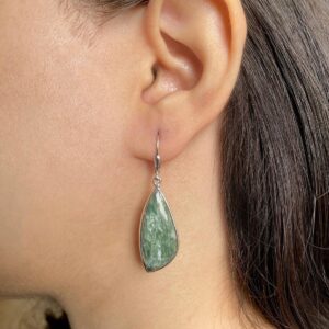 Seraphinite Leverback Earring / 925 Sterling Silver / Healing Gemstone / Gifts for her / Fancy Cab / Seraphinite Statement Earring SER-E-12. Seraphinite Leverback Earring / 925 Sterling Silver / Healing Gemstone / Gifts for her / Fancy Cab / Seraphinite Statement Earring SER-E-12.