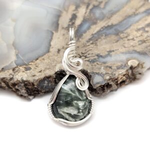 Natural Russian Seraphinite (clinochlore) Pendant In Sterling Silver Wire (#1) - Gorgeous Natural Color And Amazing Spray Pattern!
