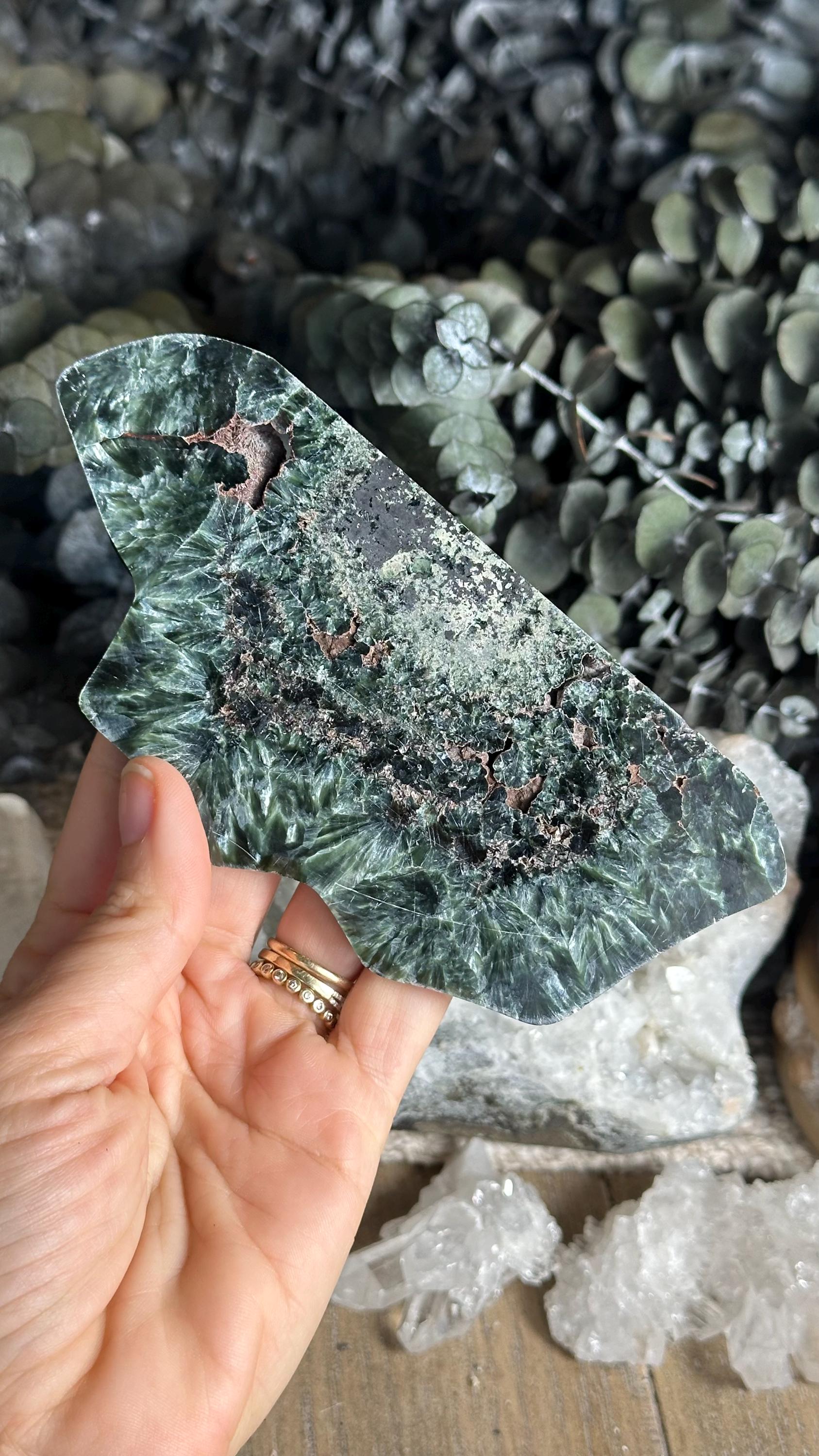Seraphinite Half Polished Slab, Charging Plate