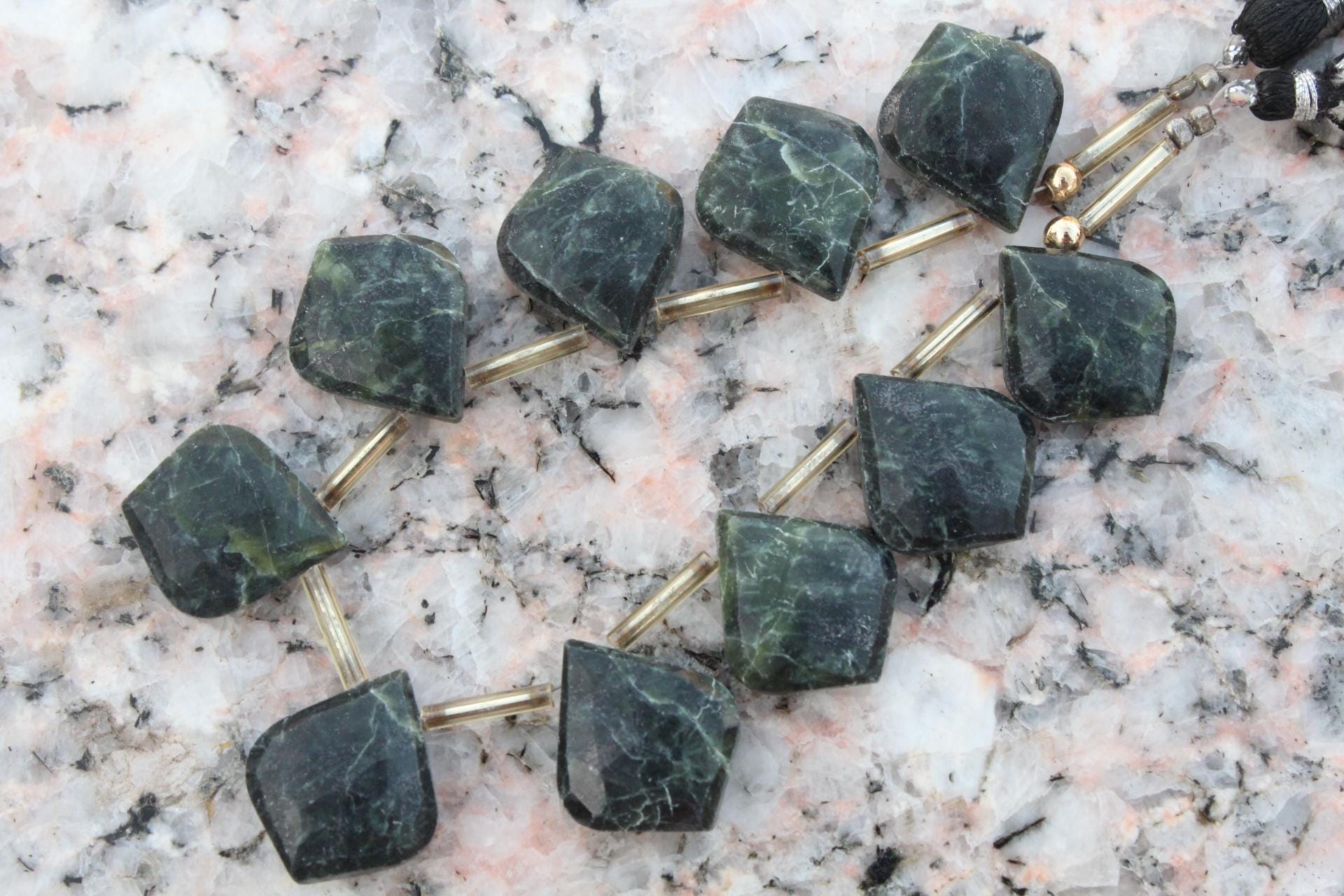 Natural Serpentine Gemstone Faceted Briolette's Leaf-shaped Beads , 10 Piece Pairs , Size - 13x16 Mm , Serpentine Sale , Green Beads [0103]