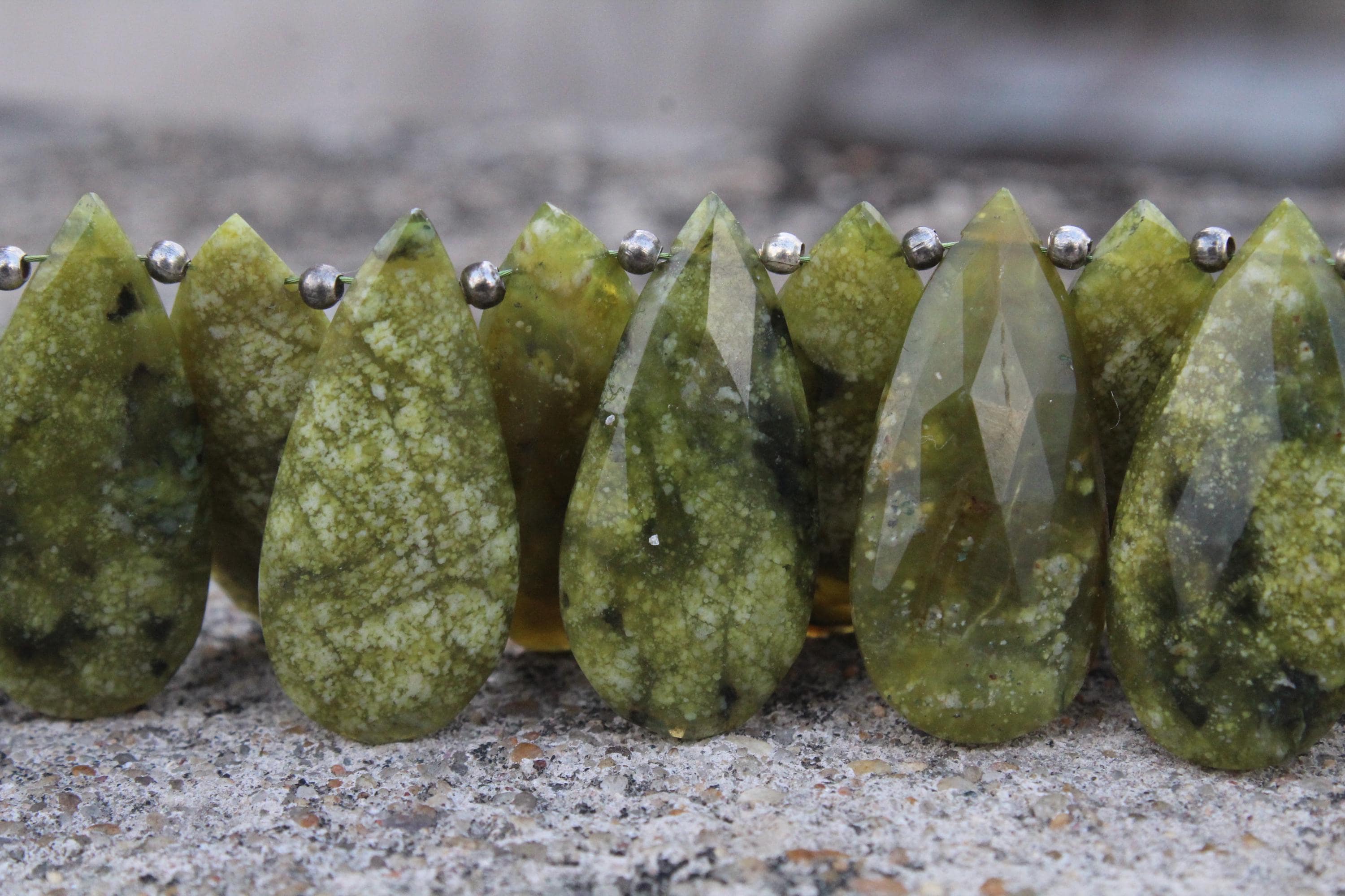 Serpentine Gemstone Faceted Briolette Beads | 15-piece Pear-shaped | Size: 13x28 Mm | Jewelry Setting (c603) Serpentine Gemstone Faceted Briolette Beads | 15-piece Pear-shaped | Size: 13x28 Mm | Jewelry Setting (c603)