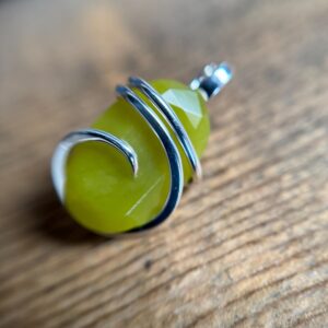 Faceted serpentine in sterling silver pendant Faceted serpentine in sterling silver pendant