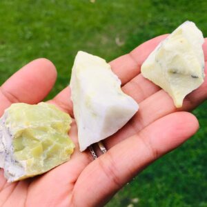 Raw Serpentine Crystal: Light Green Rough Gemstone (25-35mm) Raw Serpentine Crystal: Light Green Rough Gemstone (25-35mm)