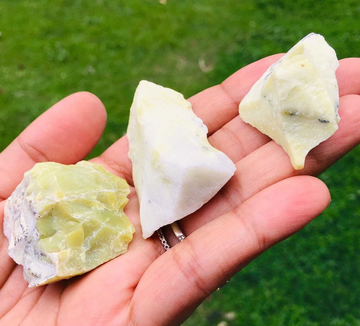 Raw Serpentine Crystal: Light Green Rough Gemstone (25-35mm)