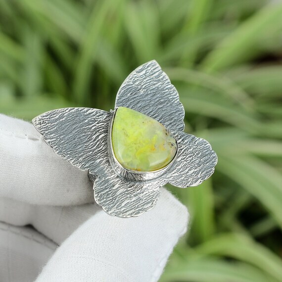 Handmade Australian Serpentine Ring: 925 Sterling Silver, Size 6.25 Handmade Australian Serpentine Ring: 925 Sterling Silver, Size 6.25