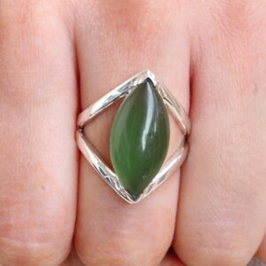 Handmade Sterling Silver Serpentine Ring: Green Gemstone Jewelry