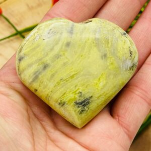 Serpentine Heart Shaped Palm Stone, Polished Crystal Pocket Stone, Crown Chakra Healing Gemstone Serpentine Heart Shaped Palm Stone, Polished Crystal Pocket Stone, Crown Chakra Healing Gemstone