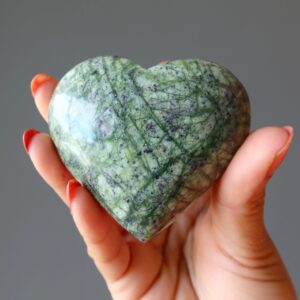Serpentine Heart Thousand Threads Of Love Green Crystal Serpentine Heart Thousand Threads Of Love Green Crystal