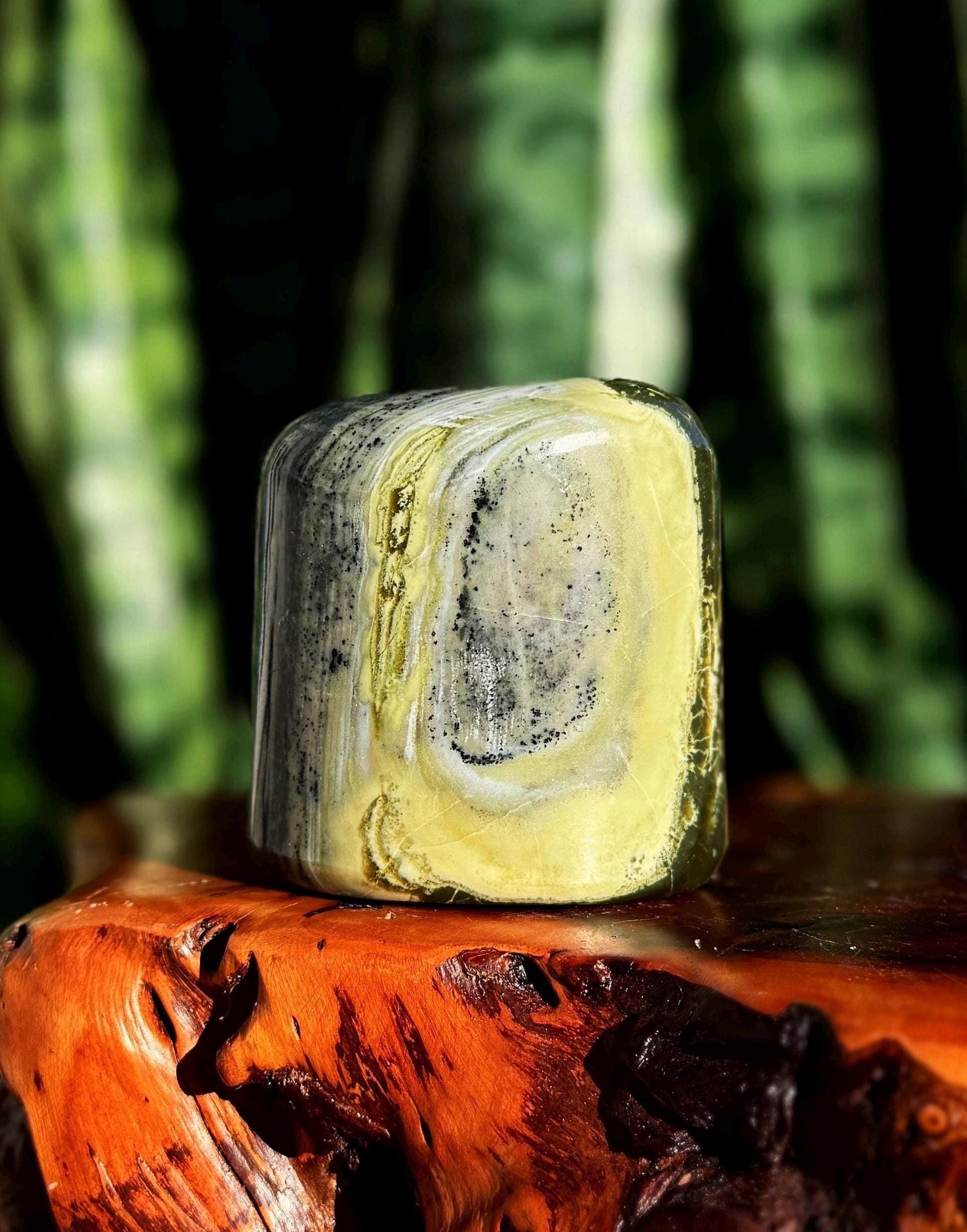 Infinity Serpentine Crystal Free Form - For Vitality, Spiritual Exploration & Meditation - Kundalini Crystal - Serpentine Crystal