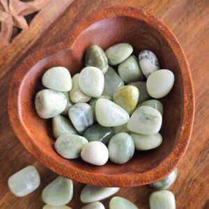 New Jade Stone, 25-30mm Serpentine Tumble Stones New Jade Stone, 25-30mm Serpentine Tumble Stones