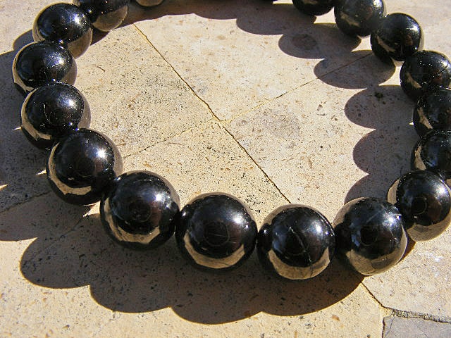 Petrovsky Shungite Bracelet, Very Rare Petrovsky Shungite, 70-85% Carbon, Like Silver Or Noble Shungite, 10mm Round Beads, On Stretch Cord