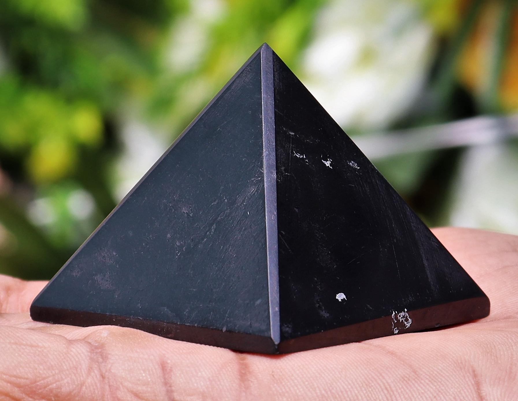 45mm Shungite Crystal Pyramid: Natural Healing Energy, Meditation Decor 45mm Shungite Crystal Pyramid: Natural Healing Energy, Meditation Decor
