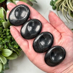 Shungite Calming Stone | 38mm | - No. 352 (black Pocket Worry Crystal, Root Chakra, Emf Protection) Shungite Calming Stone | 38mm | - No. 352 (black Pocket Worry Crystal, Root Chakra, Emf Protection)