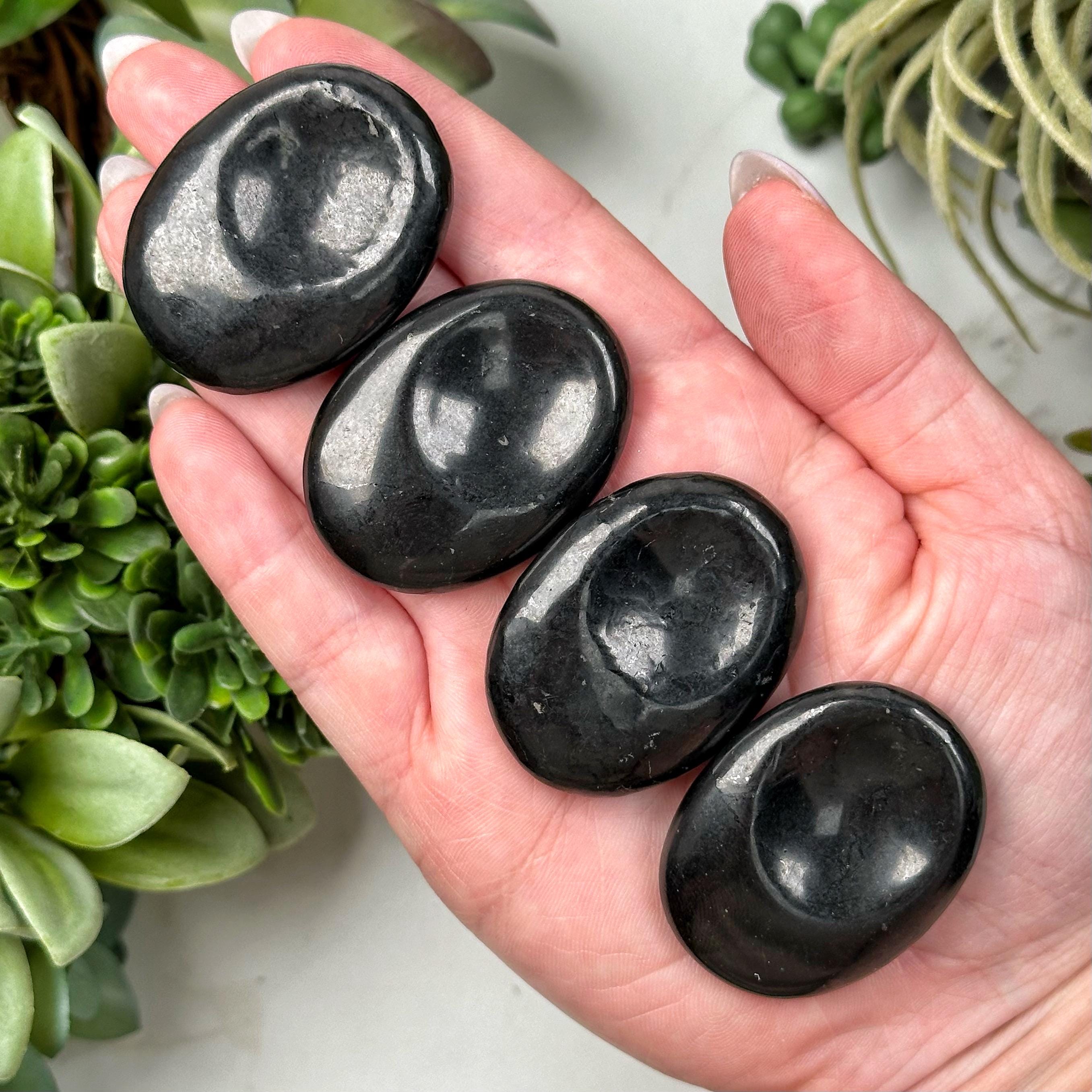 Shungite Calming Stone | 38mm | - No. 352 (black Pocket Worry Crystal, Root Chakra, Emf Protection)