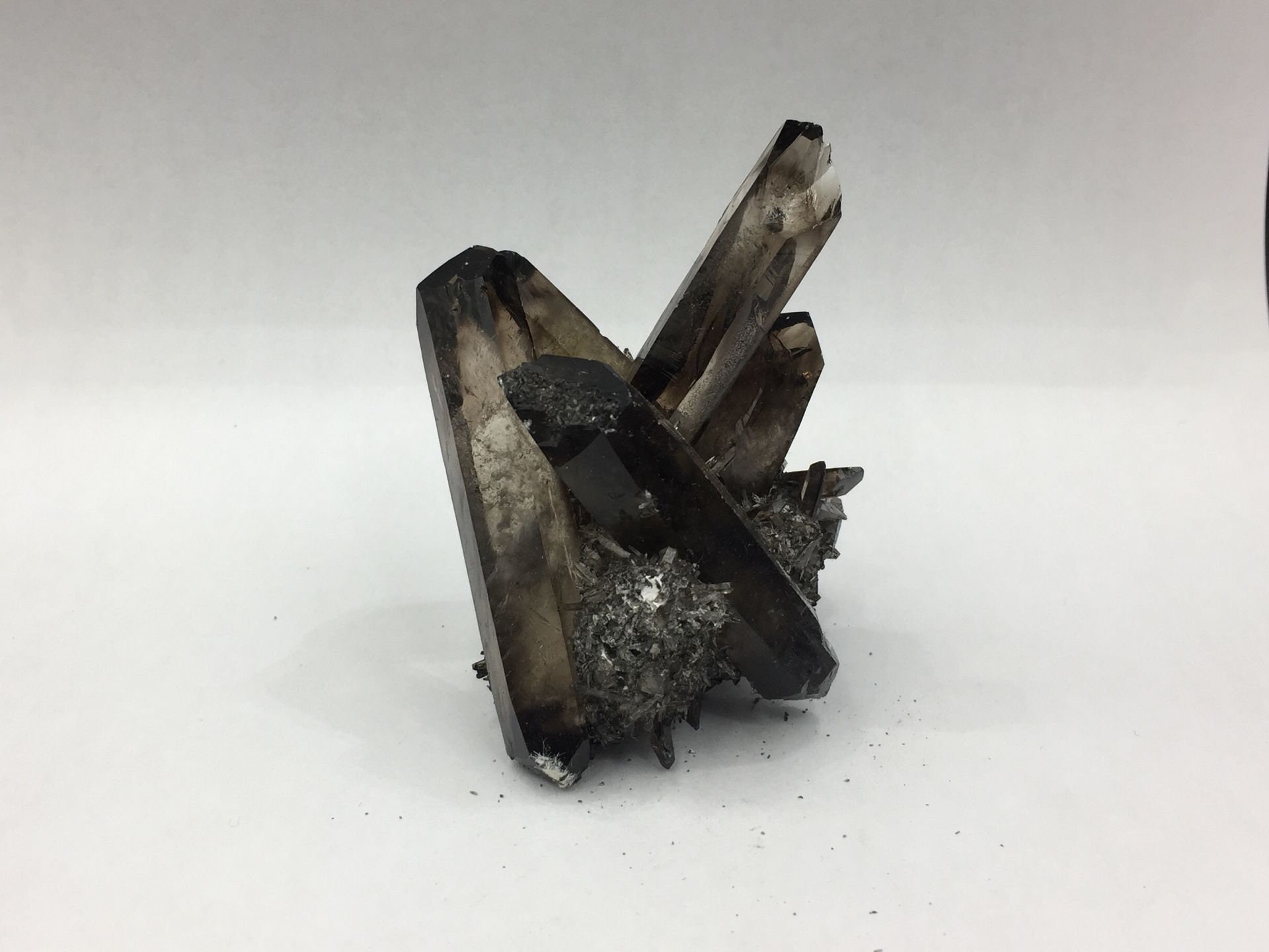 Irradiated Smoky Quartz Cluster Dark Smoky Quartz Crystal Cluster Grounding Stone Decor Mineral Specimen Healing Stone Rock Free Form Cd-s07 Irradiated Smoky Quartz Cluster Dark Smoky Quartz Crystal Cluster Grounding Stone Decor Mineral Specimen Healing Stone Rock Free Form Cd-s07