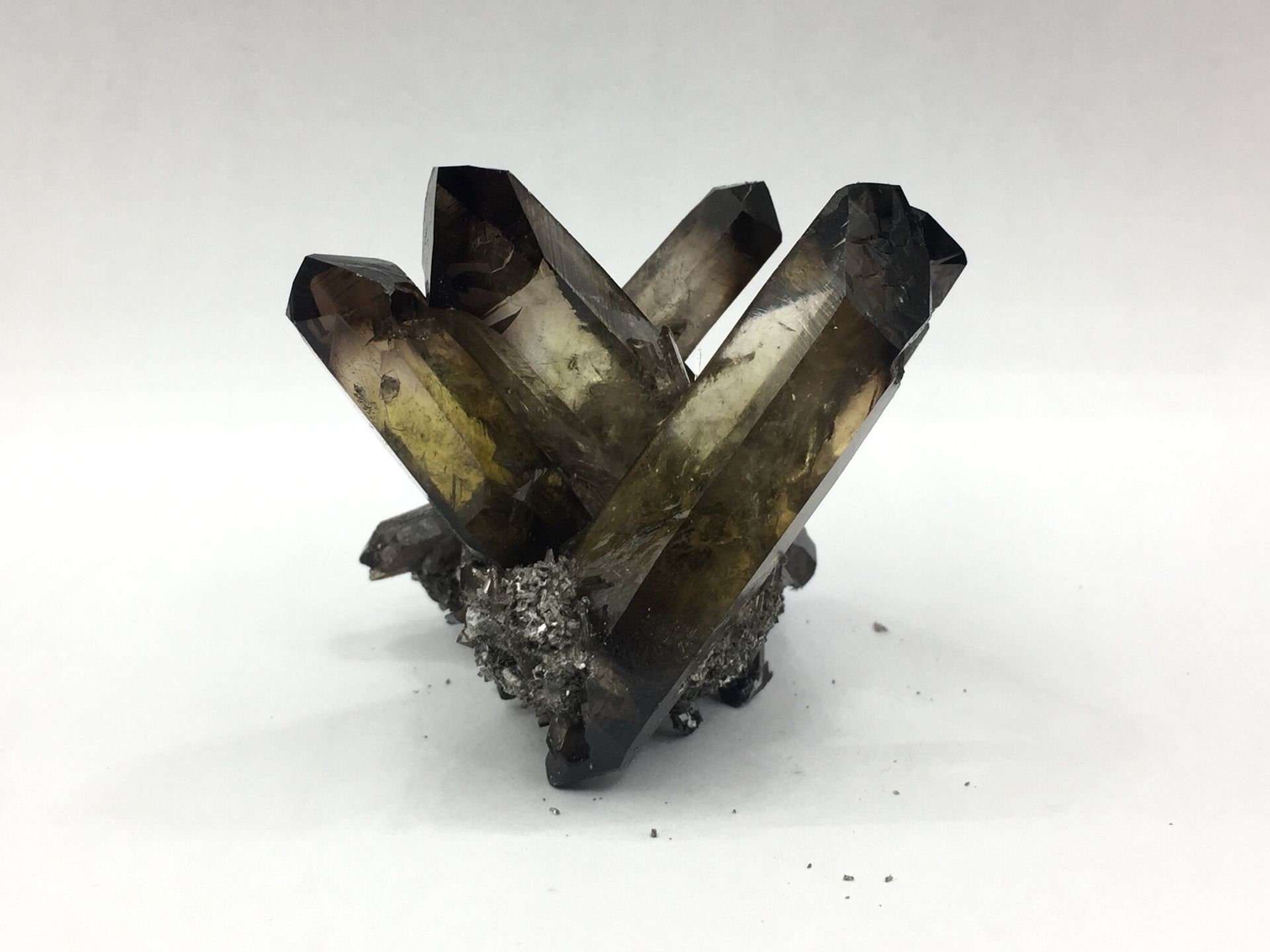 Irradiated Smoky Quartz Cluster Dark Smoky Quartz Crystal Cluster Grounding Stone Decor Mineral Specimen Healing Stone Rock Free Form Cd-s12 Irradiated Smoky Quartz Cluster Dark Smoky Quartz Crystal Cluster Grounding Stone Decor Mineral Specimen Healing Stone Rock Free Form Cd-s12