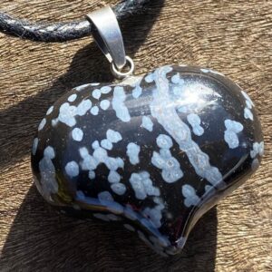 Snowflake Obsidian Puffy Heart Healing Stone Necklace with Positive Healing Energy! Snowflake Obsidian Puffy Heart Healing Stone Necklace with Positive Healing Energy!