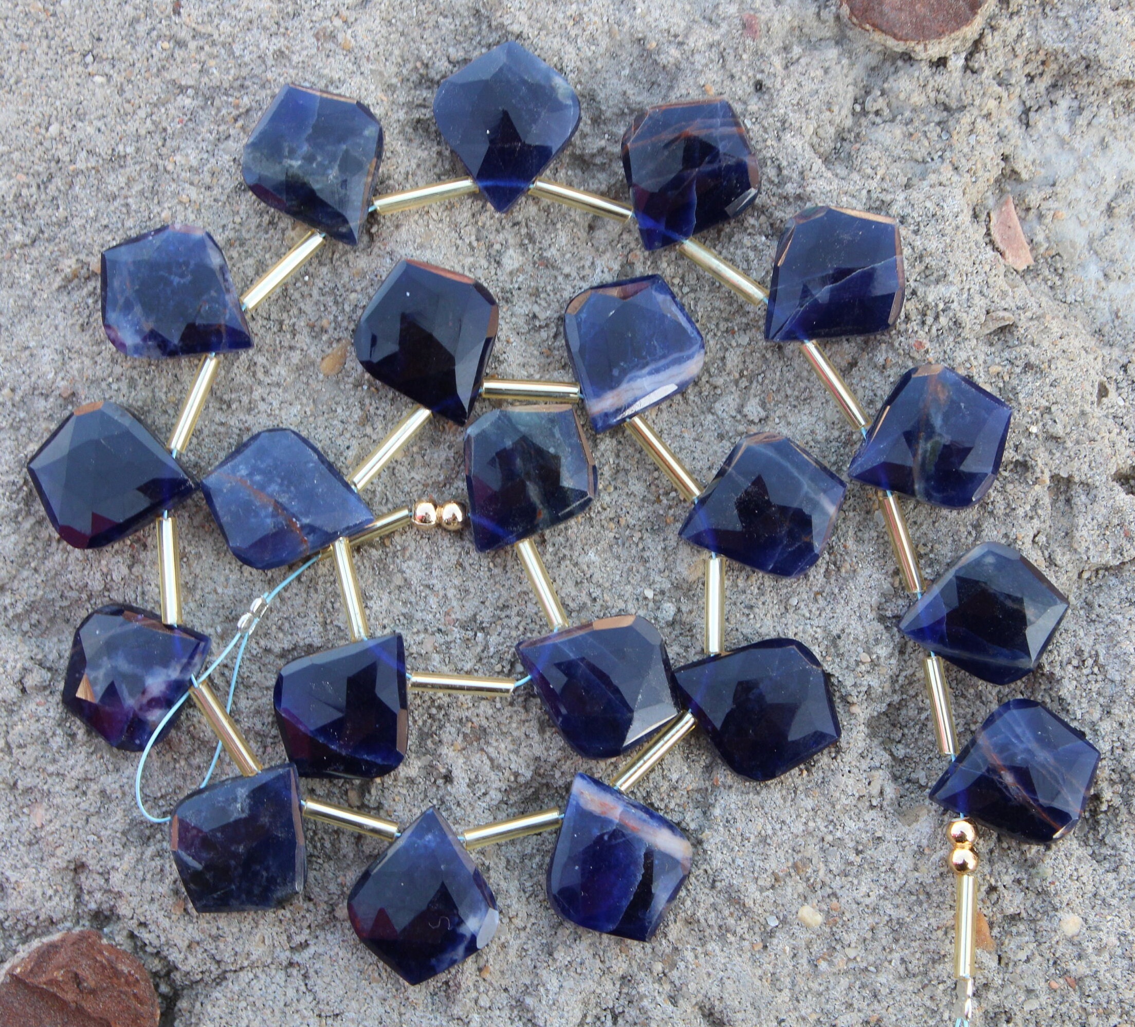 Sodalite Gemstone Faceted Briolette Beads I 10-piece Leaf-shaped I Size—15x18 Mm App. I Jewelry Setting [b152]