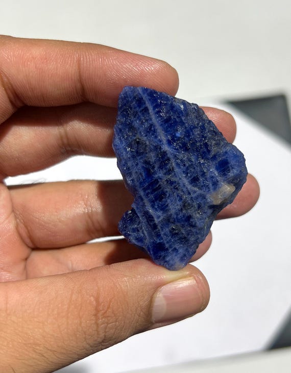 Unpolished Natural Sodalite Rough Stone | Raw Blue Chunk 37g 45x32x24mm Unpolished Natural Sodalite Rough Stone | Raw Blue Chunk 37g 45x32x24mm