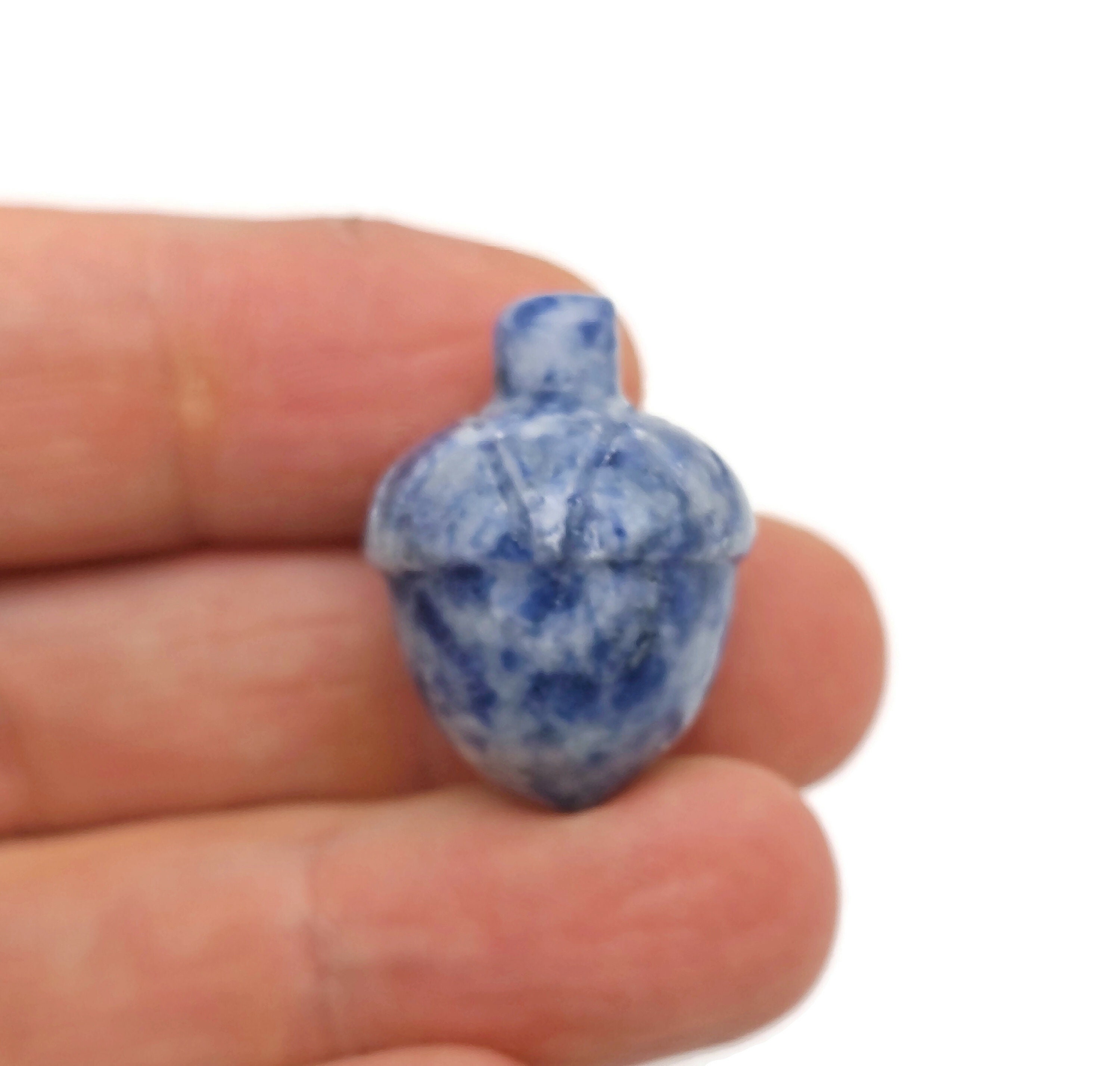 Sodalite Crystal Acorn Carved - Reiki Healing - Home Crystal Decoration - Crystal Ornament - Crystal Healing - 26mm - Ac1011