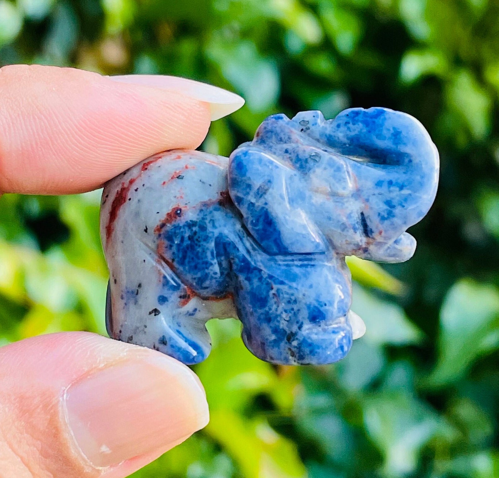 Sodalite Crystal Elephant Carving: Polished Gemstone Figurine (30-45mm)