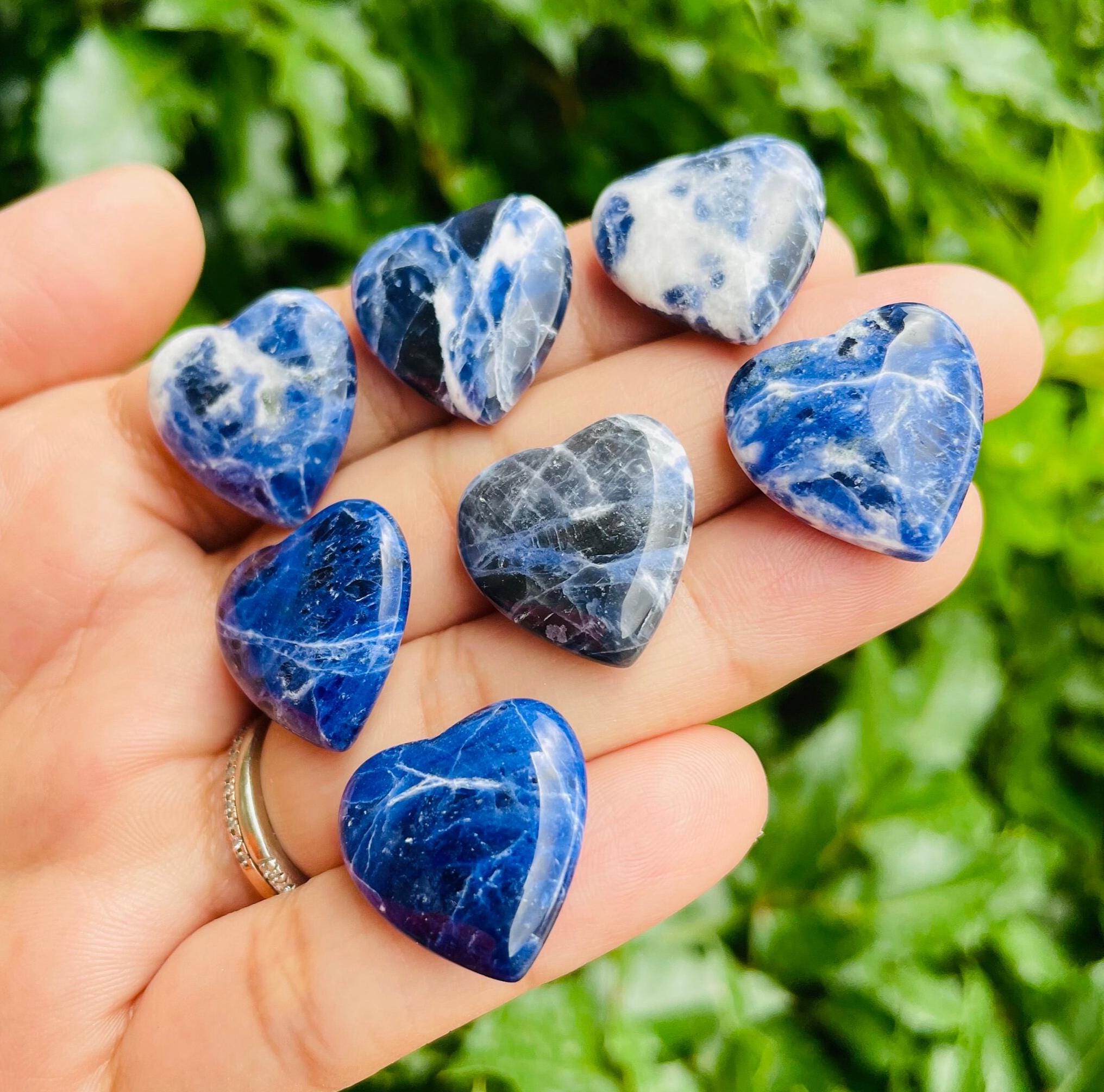 Tumbled Sodalite Heart: Blue & White Crystal Gemstone (20mm)