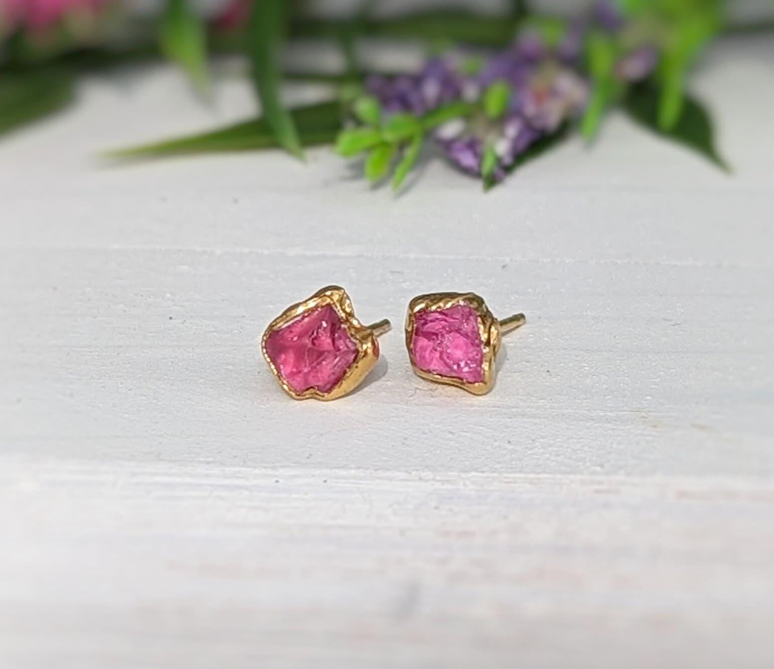 Pink Spinel Stud Earrings, Raw Pink Spinel Earrings, Pink Crystal Earrings, Pink Studs, Dainty Gold Earrings, Spinel Jewelry, Gift For Her