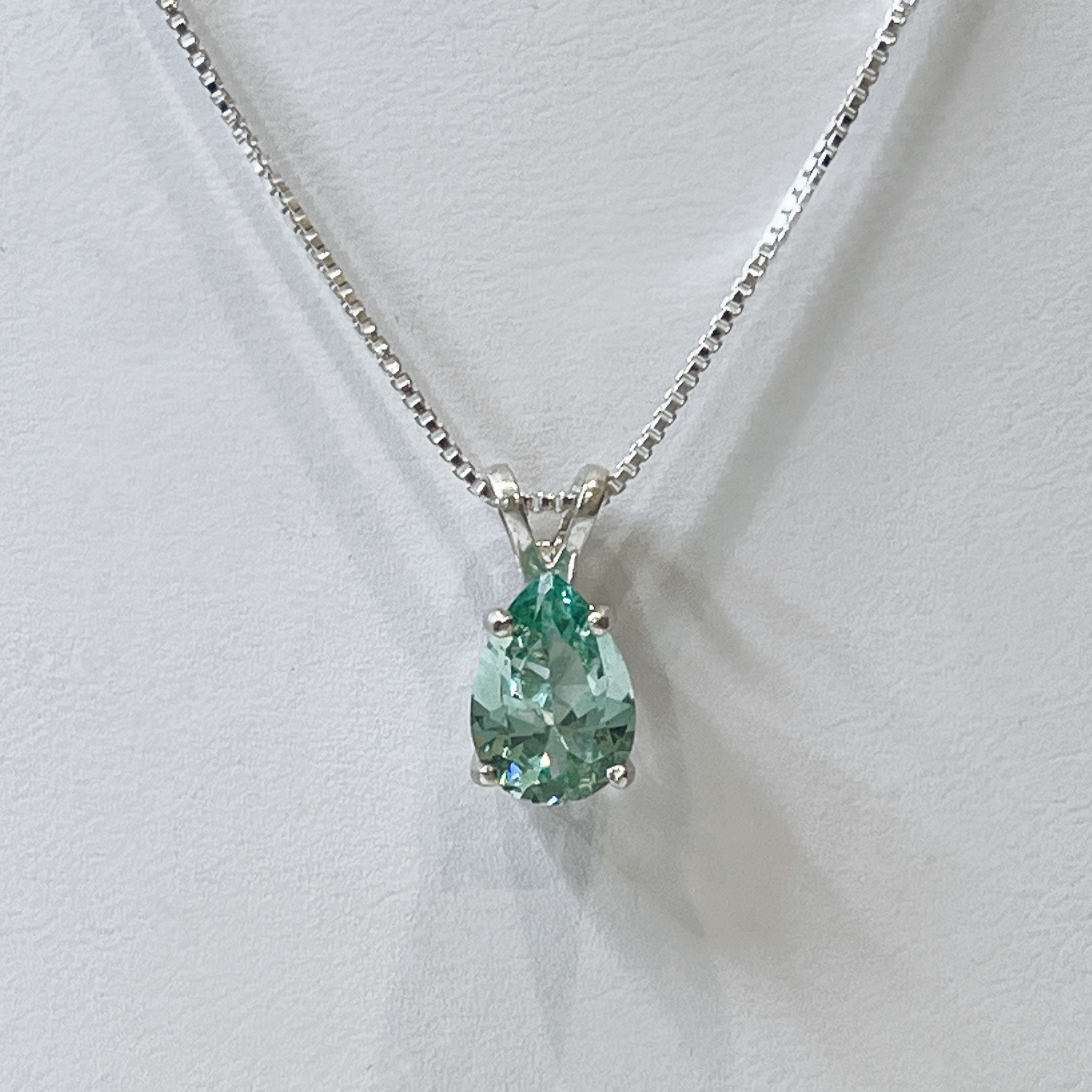 2ct Pear Cut Mint Green Spinel Necklace Sterling Silver 2ct Pear Cut Mint Green Spinel Necklace Sterling Silver