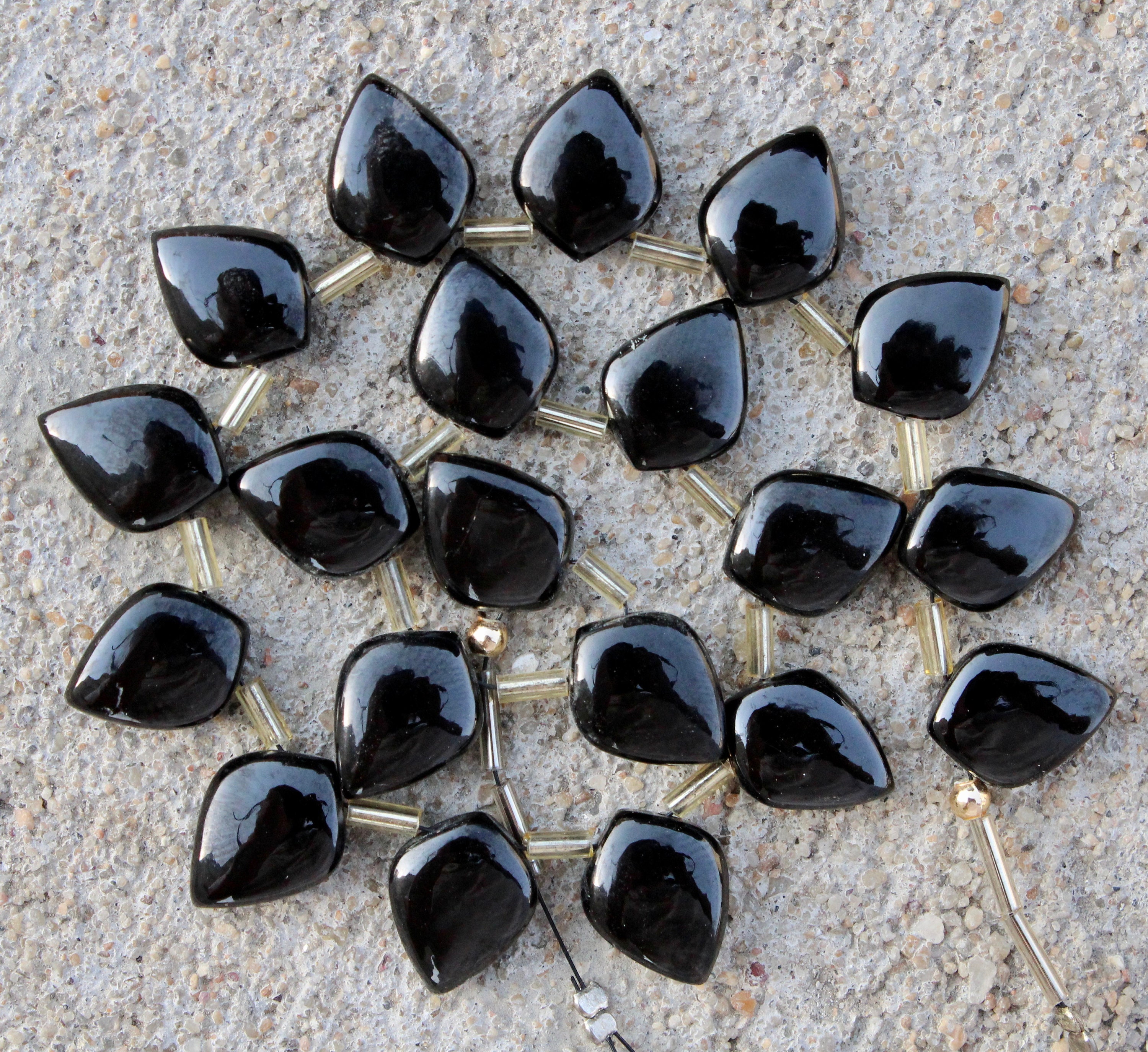 Black Spinal Gemstone Smooth Briolette Beads | 10 Pieces Leaf-shaped I Size—11x15 Mm App. I Jewelry Setting [b093]