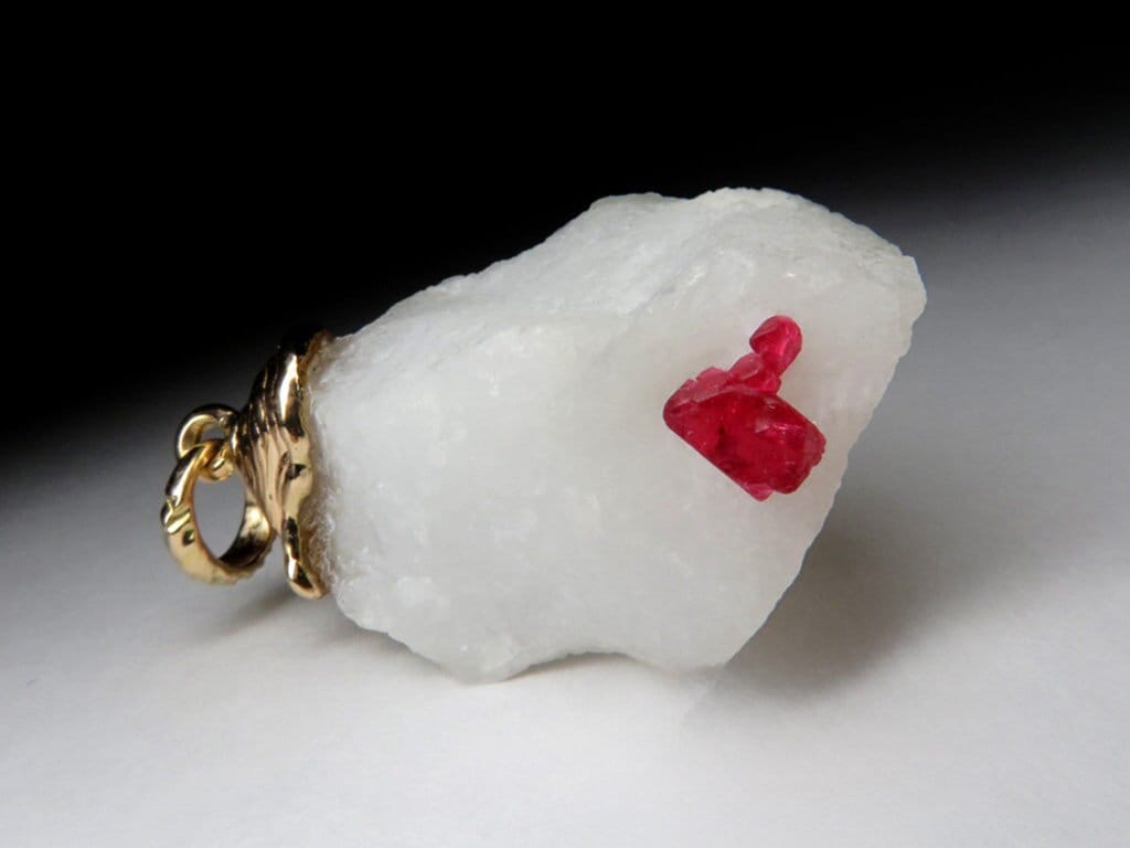 Crystal Pendant Spinel Gold Red Crystal Raw Natural Gemstone Necklace Stone Unisex Jewelry Lotr Style Healing Stone Rough Gift