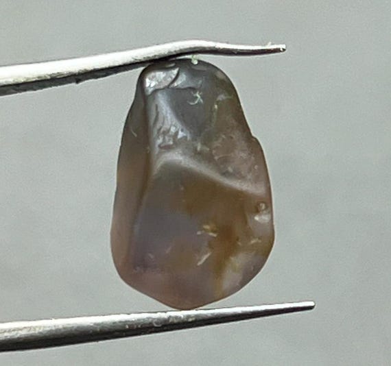 Raw Burmese Grey Spinel Crystal: Octahedral Healing Gemstone, 5.15 Carats
