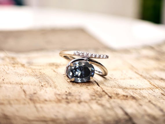 14k Gold Grey Spinel Engagement Ring Set For Women Art Deco Grey Spinel Wedding Ring Set Antique Leaf Design Bridal Ring Set Gift For Women