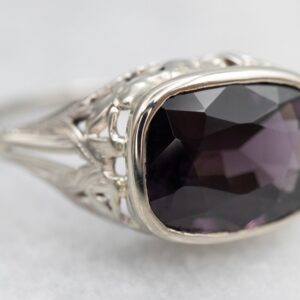 18K White Gold Cushion Cut Spinel East-West Ring 18K White Gold Cushion Cut Spinel East-West Ring