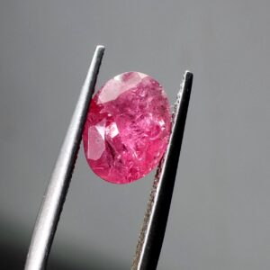 Oval Pink Spinel, Faceted Loose Gemstone, 3.50 Ct (10x7.50 Mm) Oval Pink Spinel, Faceted Loose Gemstone, 3.50 Ct (10x7.50 Mm)